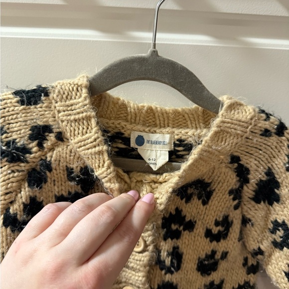 Blueberry Hill Leopard Baby Cardigan 6-12 - Picture 4 of 5